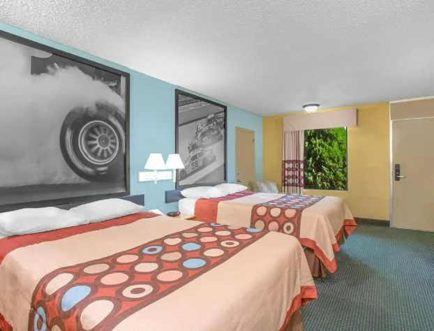 Super 8 by Wyndham Dunn hotel detail image 2