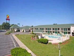 Super 8 by Wyndham Dunn hotel detail image 1