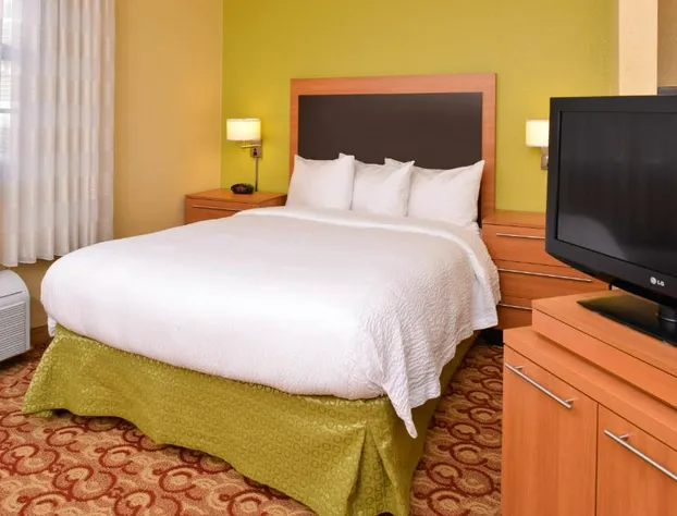 Candlewood Suites Miami Lakes by IHG hotel detail image 4