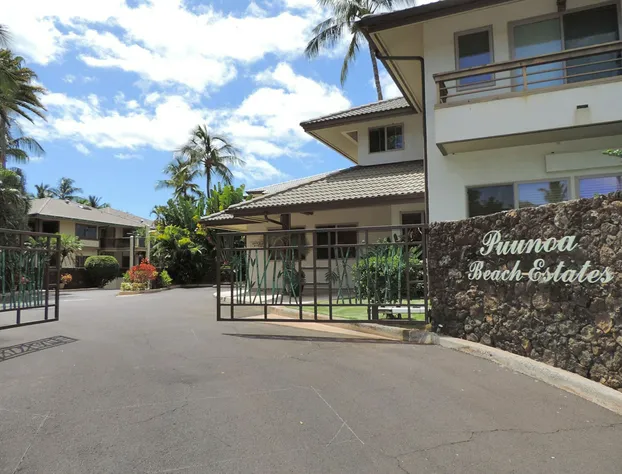 Puunoa Beach Estates hotel detail image 1