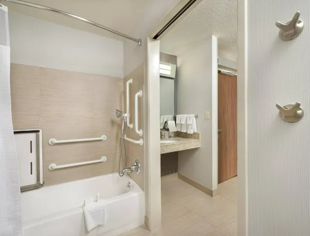Courtyard by Marriott Mishawaka-University Area hotel detail image 3