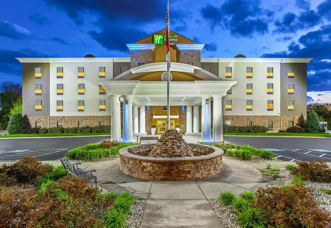 Holiday Inn Express & Suites Morristown by IHG hotel hero