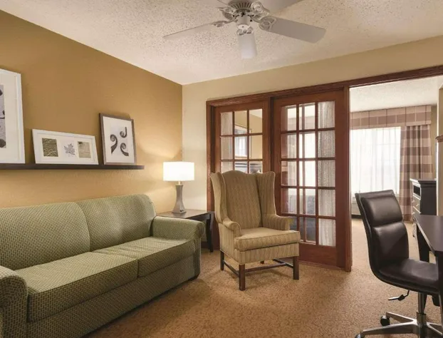 Country Inn & Suites by Radisson, West Bend, WI hotel detail image 3