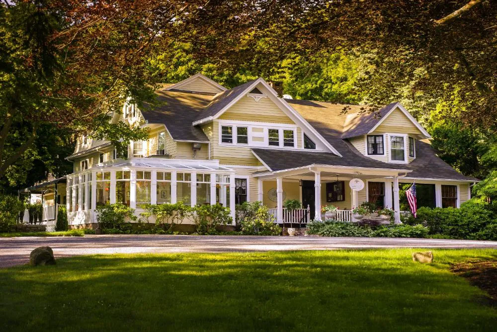 Copper Beech Inn hotel hero