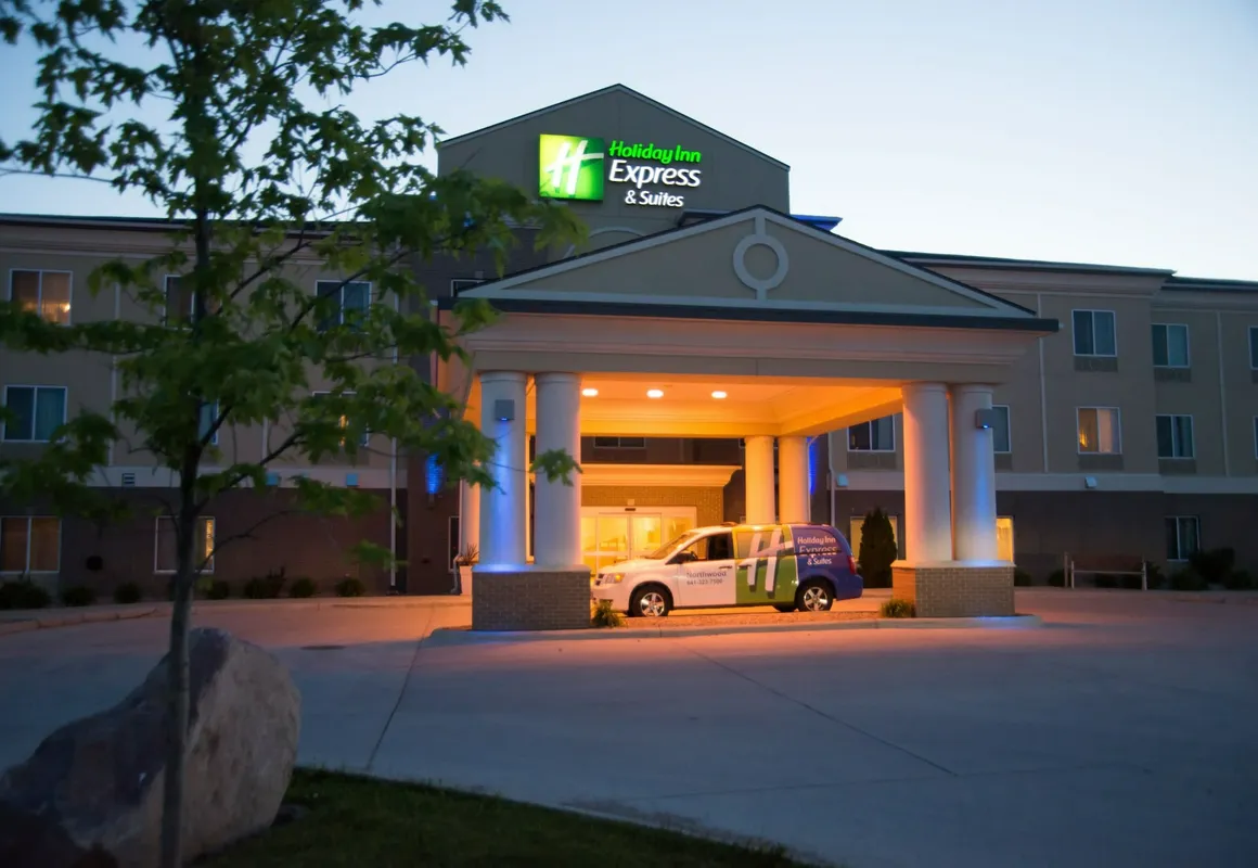 Holiday Inn Express Hotel & Suites Northwood by IHG hotel hero