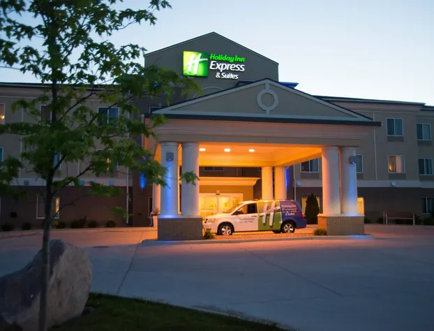 Holiday Inn Express Hotel & Suites Northwood by IHG hotel detail image 1