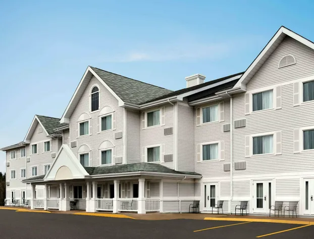 Travelodge Suites by Wyndham Moncton hotel detail image 1