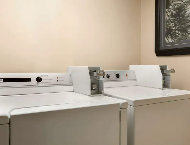 Travelodge Suites by Wyndham Moncton hotel detail image 3