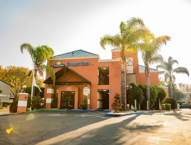 Days Inn by Wyndham Concord hotel detail image 1