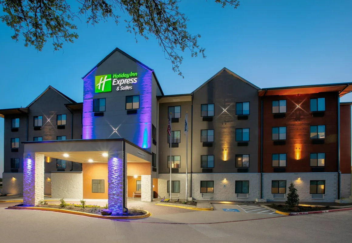 Holiday Inn Express & Suites Dallas Park Central Northeast by IHG hotel hero