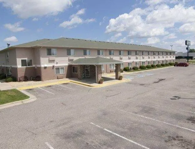 Quality Inn & Suites hotel detail image 2