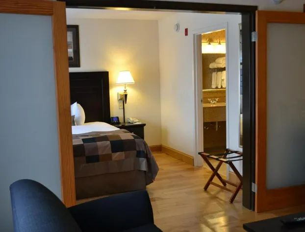 Wingate By Wyndham Lagrange hotel detail image 3