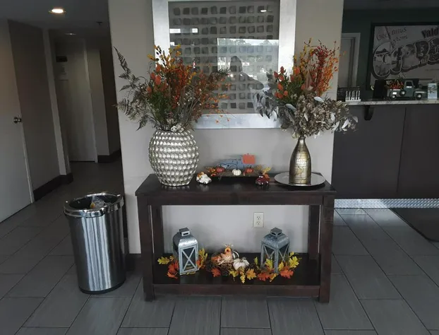 Super 8 by Wyndham Valdosta GA I-75 hotel detail image 2