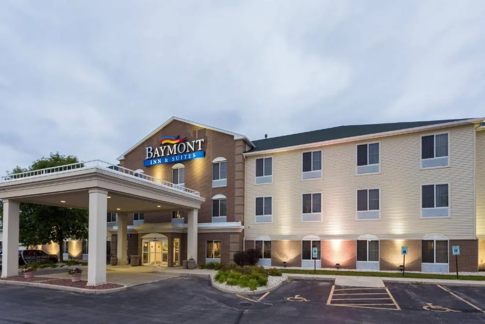 Baymont by Wyndham Waterford/Burlington WI hotel hero
