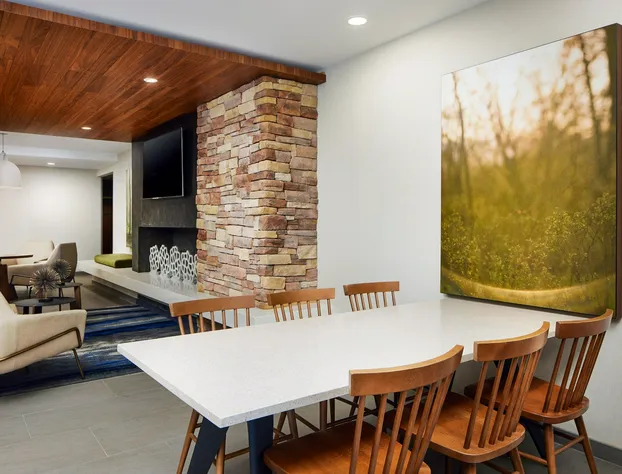 Fairfield Inn & Suites Worcester Auburn hotel detail image 3