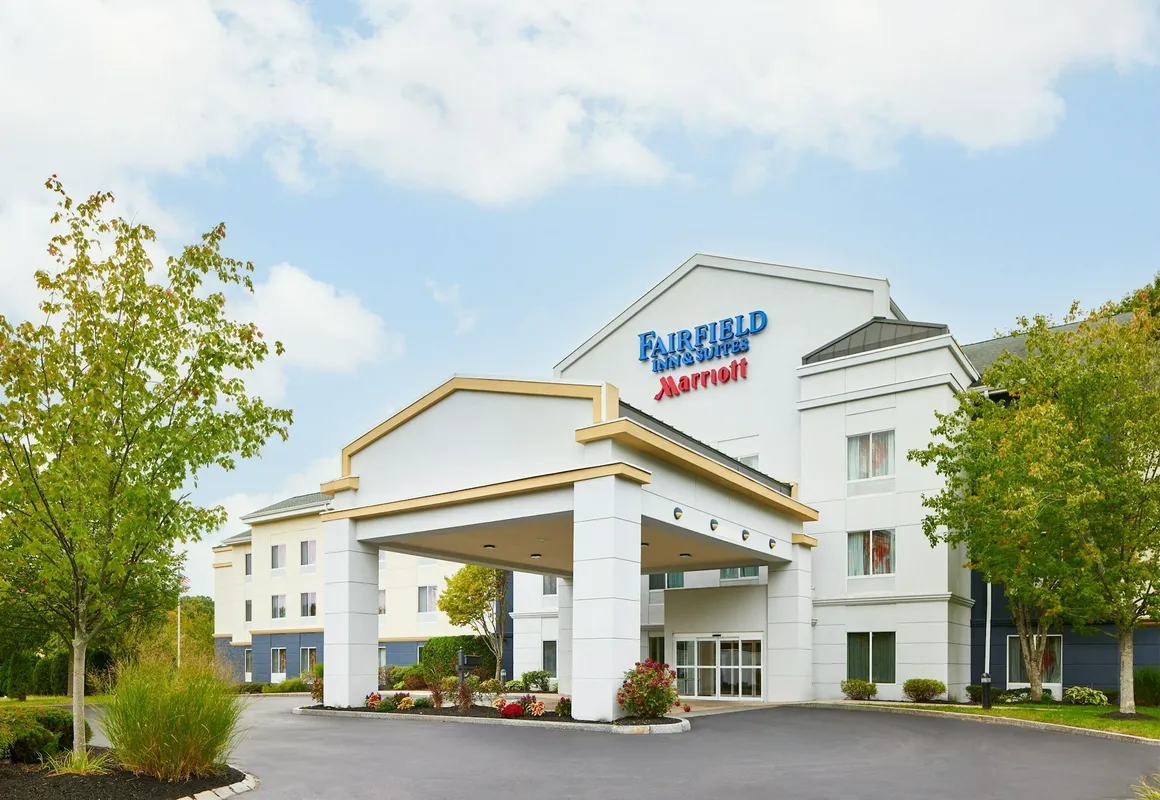 Fairfield Inn & Suites Worcester Auburn hotel hero