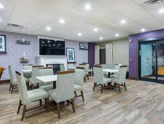 Hampton Inn Cullman hotel detail image 3