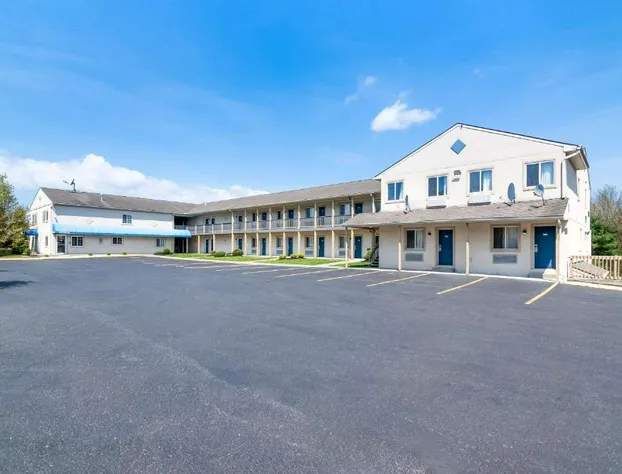 Econo Lodge Bethel - Danbury hotel detail image 3