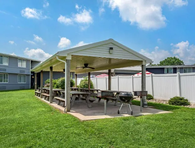 Comfort Inn Lancaster County North hotel detail image 3