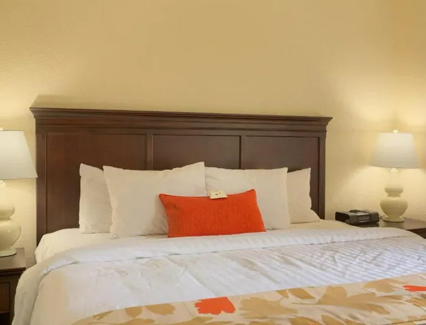 Residences at Daniel Webster hotel detail image 2