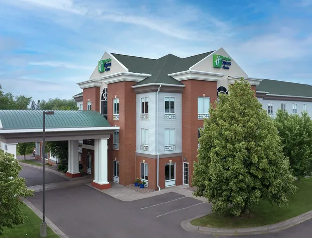 Holiday Inn Express & Suites Superior by IHG hotel detail image 2