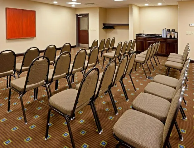 Holiday Inn Express Hotel & Suites Syracuse North - Cicero by IHG hotel detail image 4