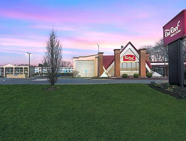 Red Roof Inn & Suites Newark - University hotel detail image 4