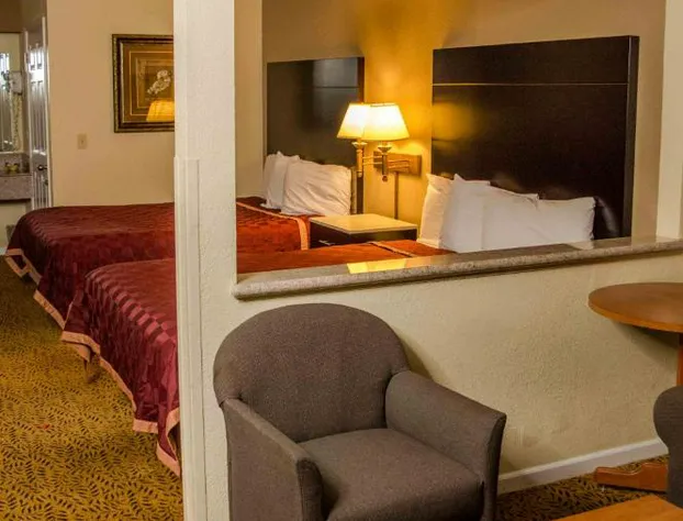 Executive Inn and Suites hotel detail image 4