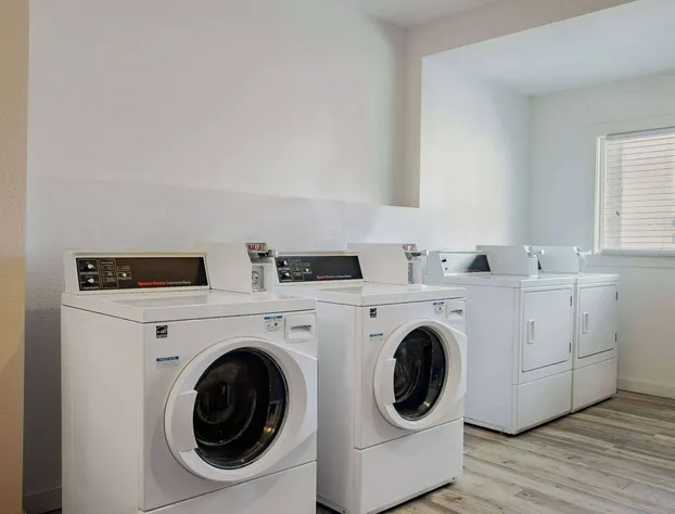 Days Inn & Conference Centre by Wyndham Cranbrook hotel detail image 4