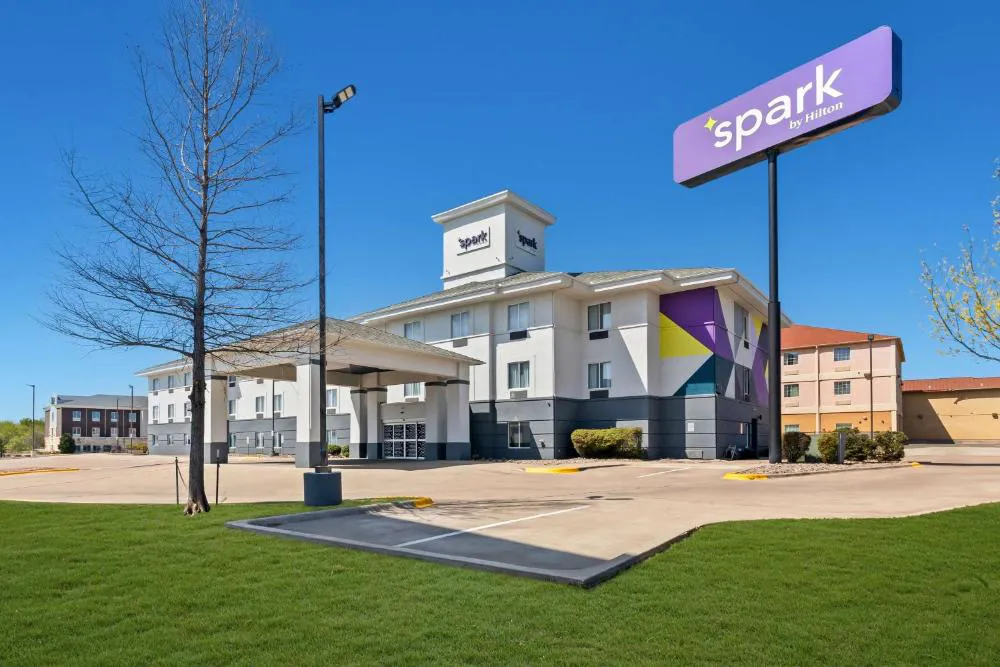 Spark by Hilton Killeen hotel hero