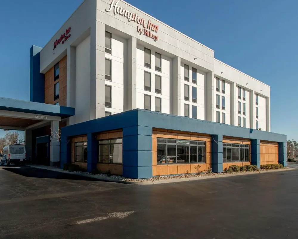 Hampton Inn Newport News-Yorktown hotel hero