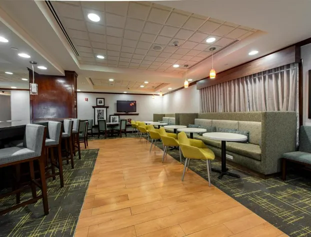 Hampton Inn Newport News-Yorktown hotel detail image 2