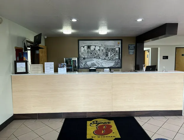 Super 8 by Wyndham Farmington hotel detail image 3
