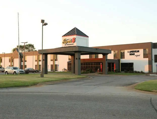 Super 8 by Wyndham Wichita South hotel detail image 1