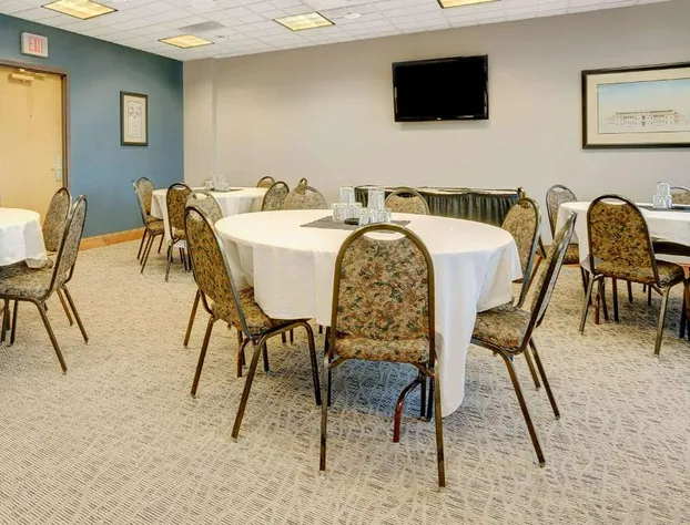 Wingate by Wyndham - Fargo hotel detail image 2