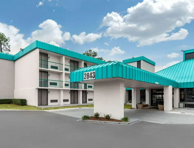 Quality Inn Tyler - Lindale hotel detail image 1