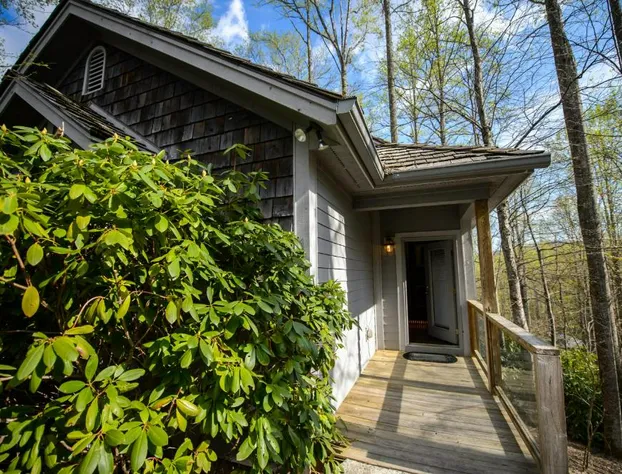 The Inn at Crestwood hotel detail image 4