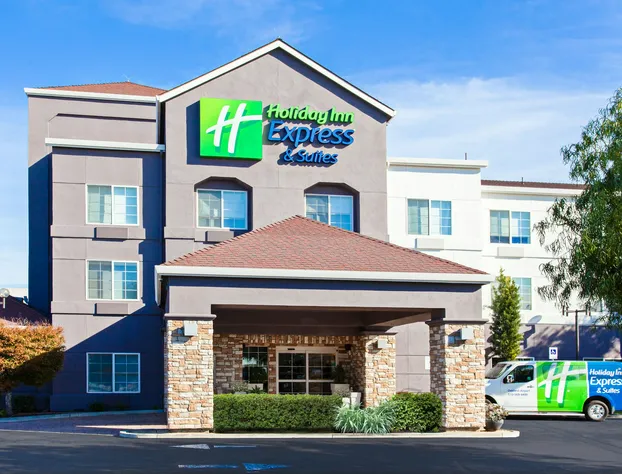 Holiday Inn Express Hotel & Suites Oakland-Airport by IHG hotel detail image 1