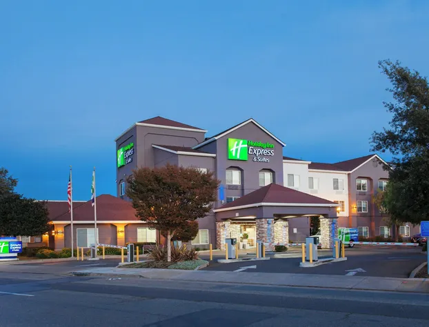 Holiday Inn Express Hotel & Suites Oakland-Airport by IHG hotel detail image 4