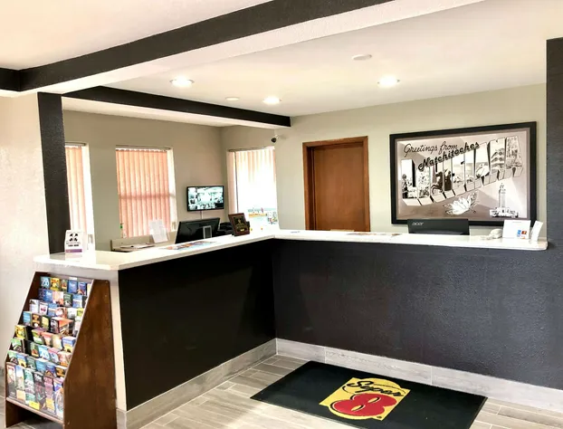 Super 8 by Wyndham Natchitoches hotel detail image 2