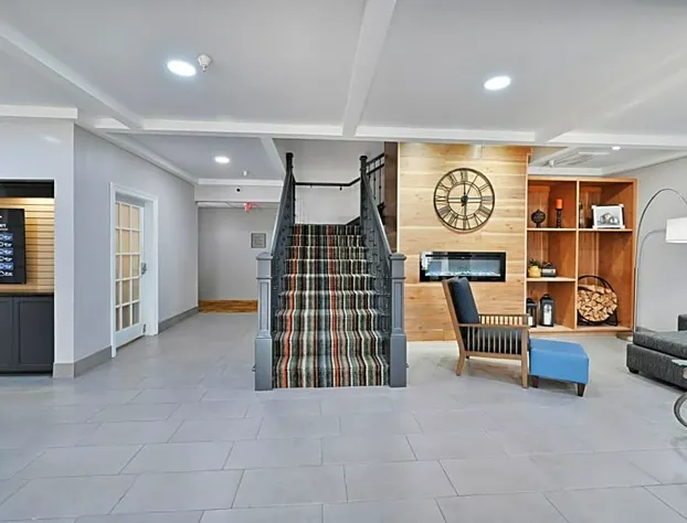 Country Inn & Suites by Radisson, Bloomington-Normal Airport, IL hotel detail image 1