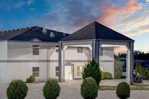 Days Inn by Wyndham Vega TX hotel hero