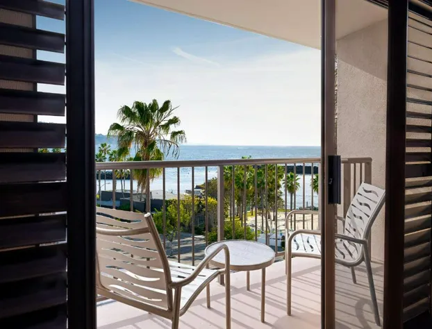 Sonesta Redondo Beach & Marina hotel detail image 4