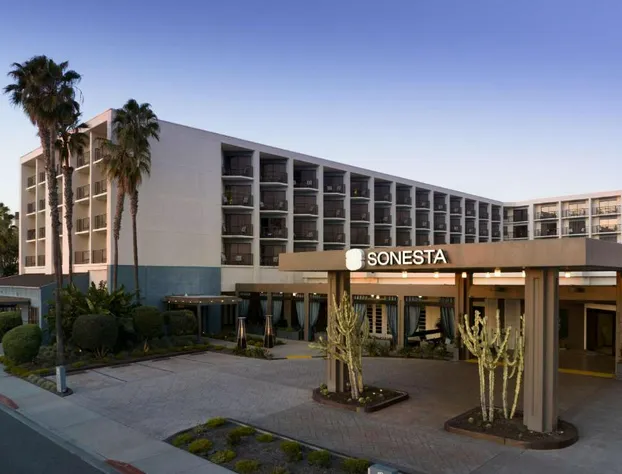 Sonesta Redondo Beach & Marina hotel detail image 1