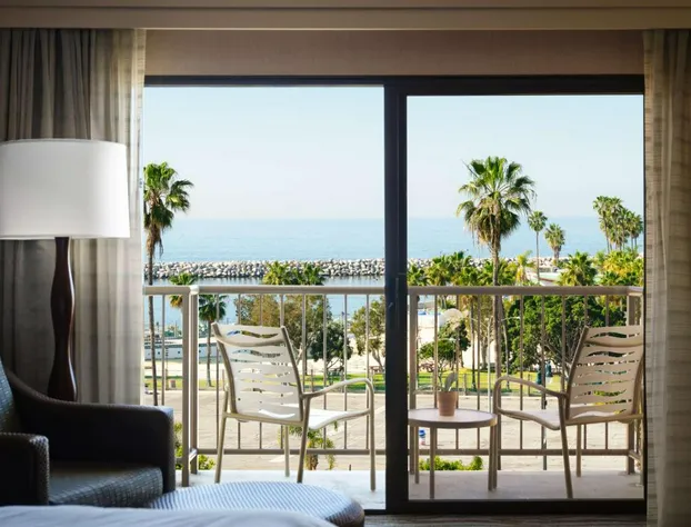 Sonesta Redondo Beach & Marina hotel detail image 4