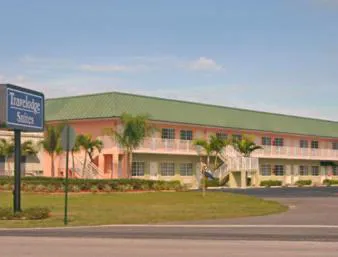 Travelodge Suites by Wyndham Lake Okeechobee hotel detail image 1