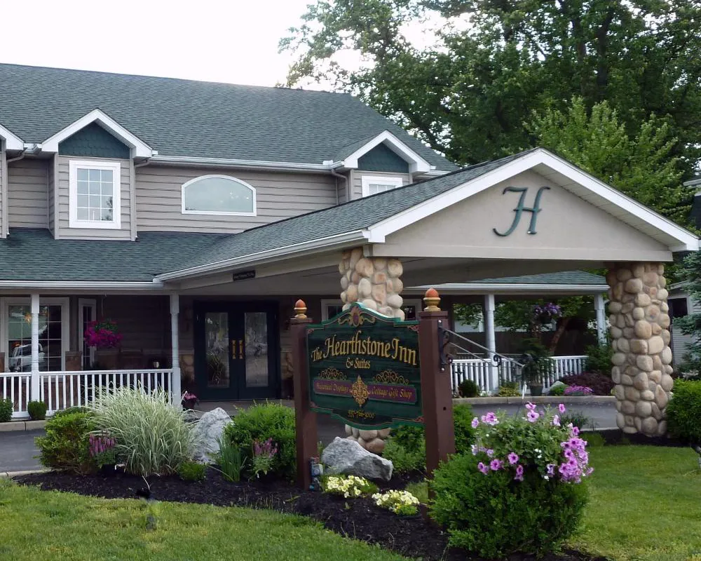 Hearthstone Inn & Suites hotel hero