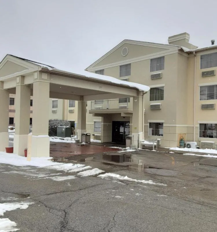 Wingate by Wyndham Pittsburgh/West Mifflin hotel hero