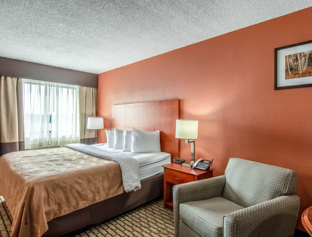 Country Inn & Suites by Radisson, Muskegon, MI hotel detail image 4