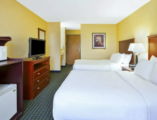 Quality Inn Marshall near I-69 hotel detail image 2